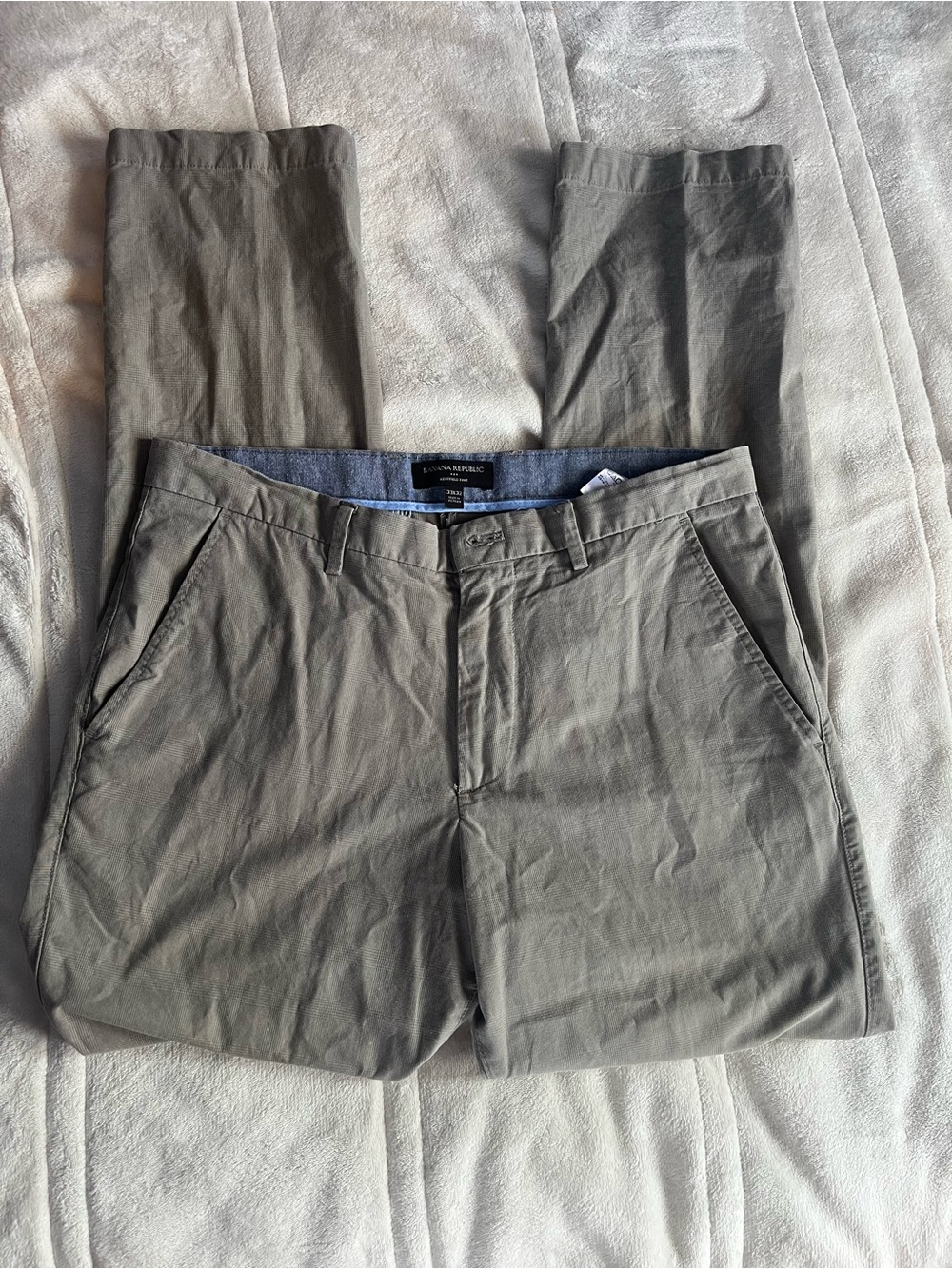Banana Republic Men's Olive Gray Chino Pants